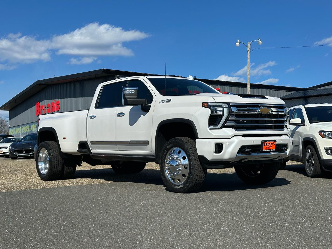 Chevrolet Silverado 3500HD 4WD Crew Cab 172" High Country 2024