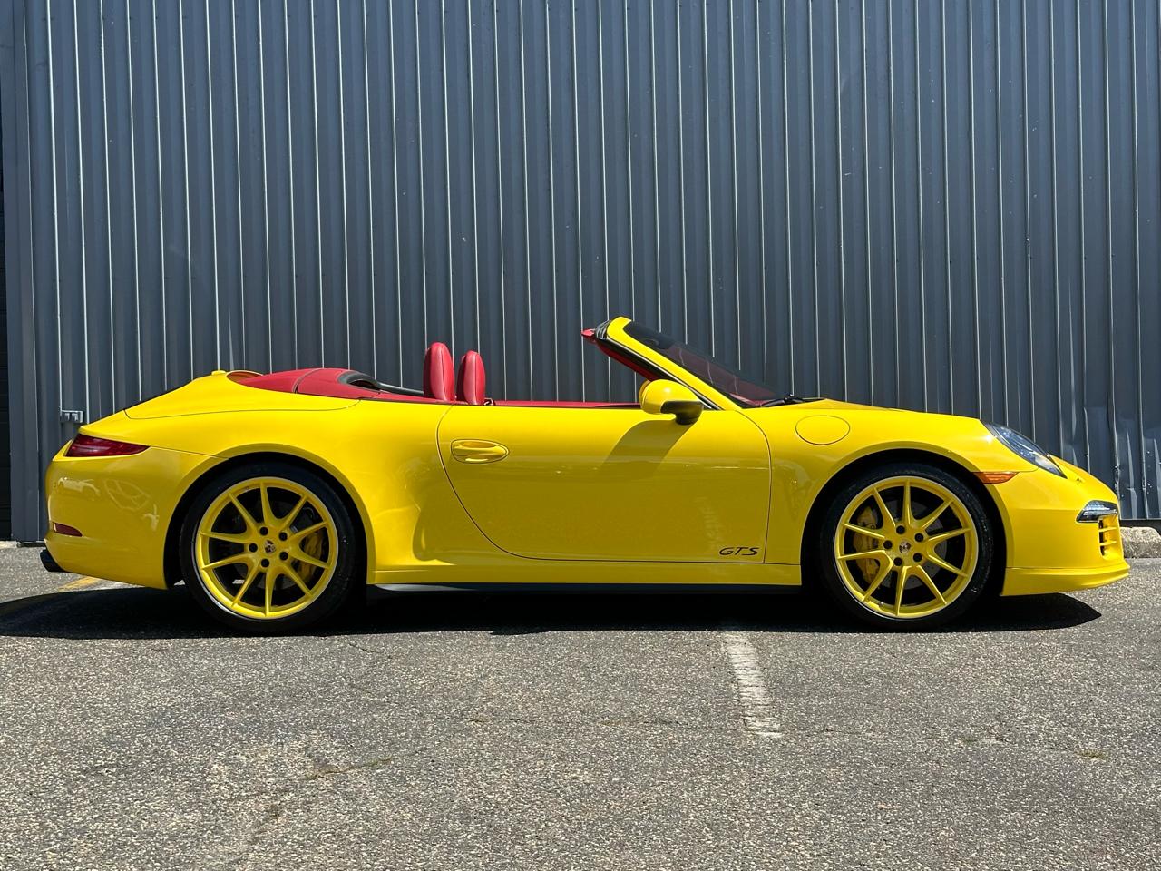 Porsche 911 2dr Cabriolet Carrera 4 GTS 2016