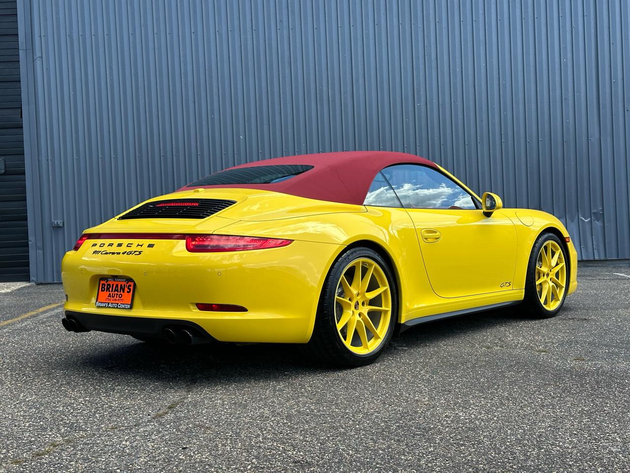 Porsche 911 2dr Cabriolet Carrera 4 GTS 2016