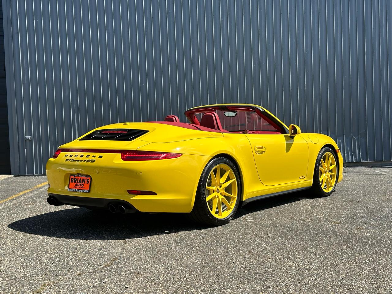 Porsche 911 2dr Cabriolet Carrera 4 GTS 2016