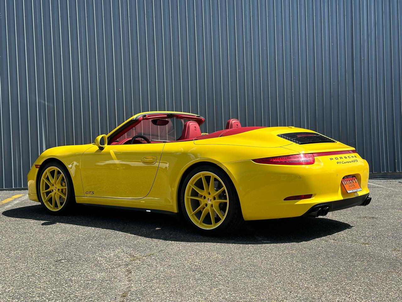 Porsche 911 2dr Cabriolet Carrera 4 GTS 2016