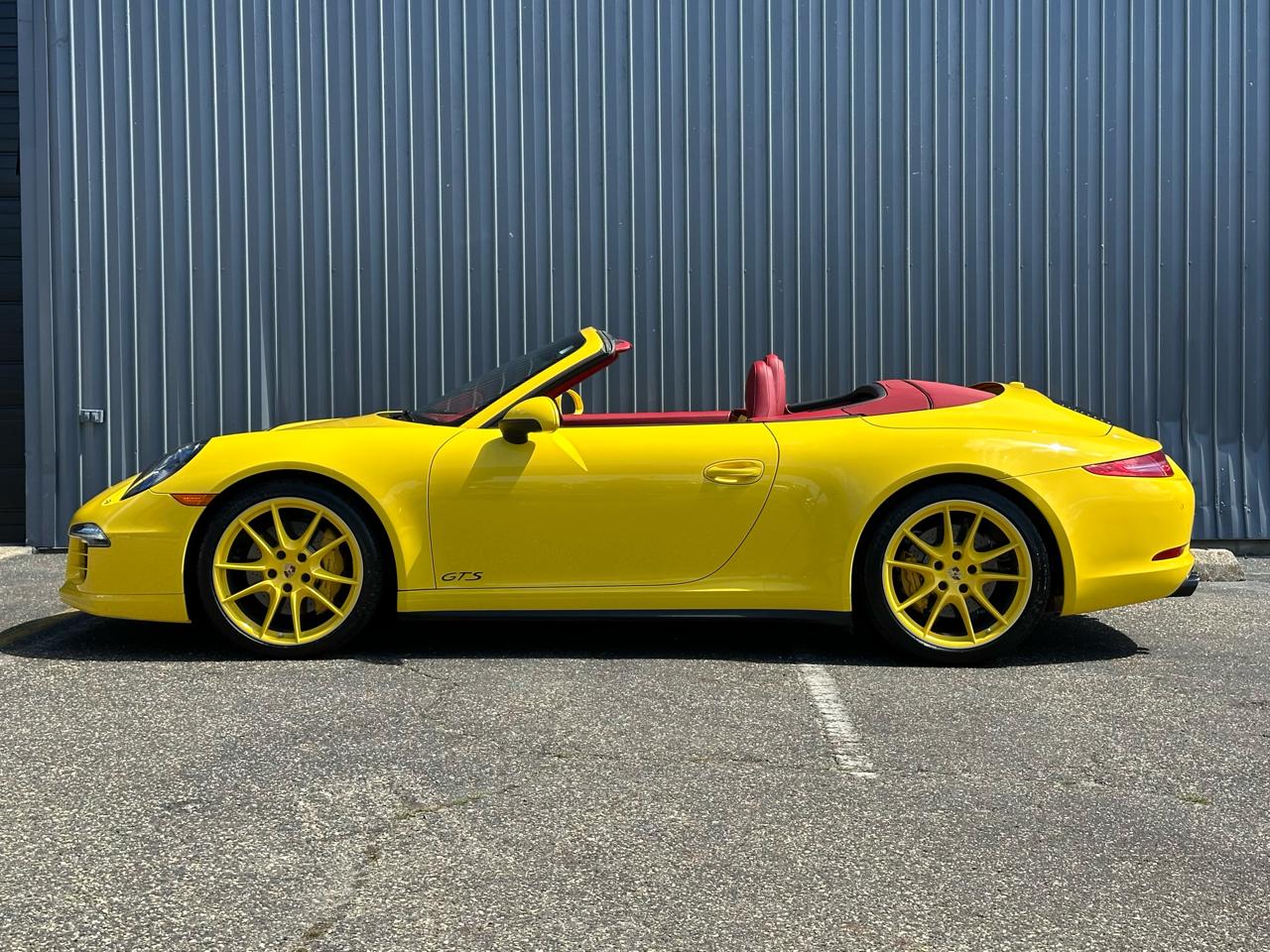 Porsche 911 2dr Cabriolet Carrera 4 GTS 2016