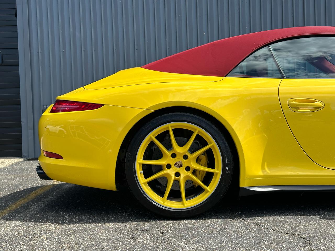 Porsche 911 2dr Cabriolet Carrera 4 GTS 2016