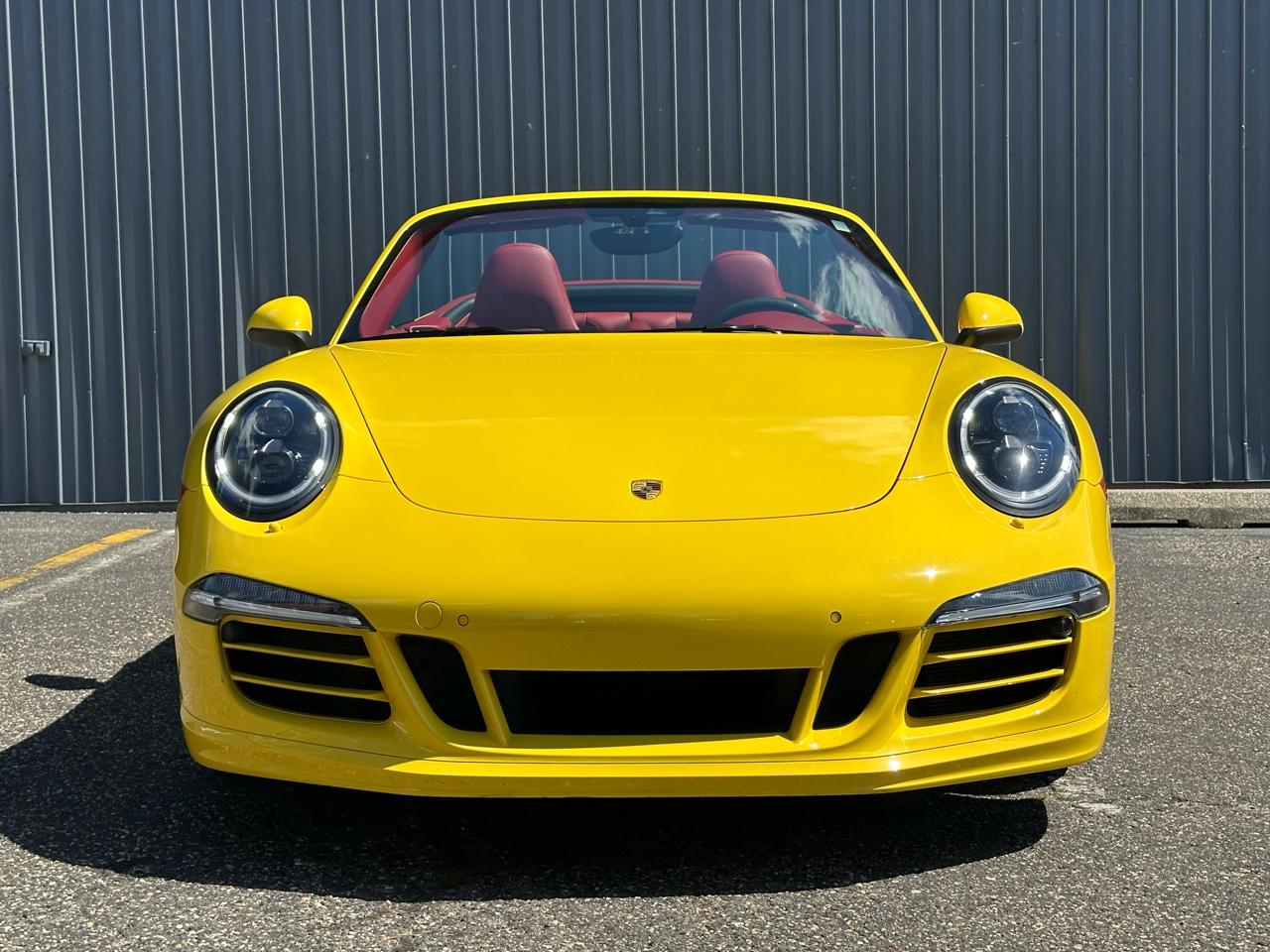 Porsche 911 2dr Cabriolet Carrera 4 GTS 2016