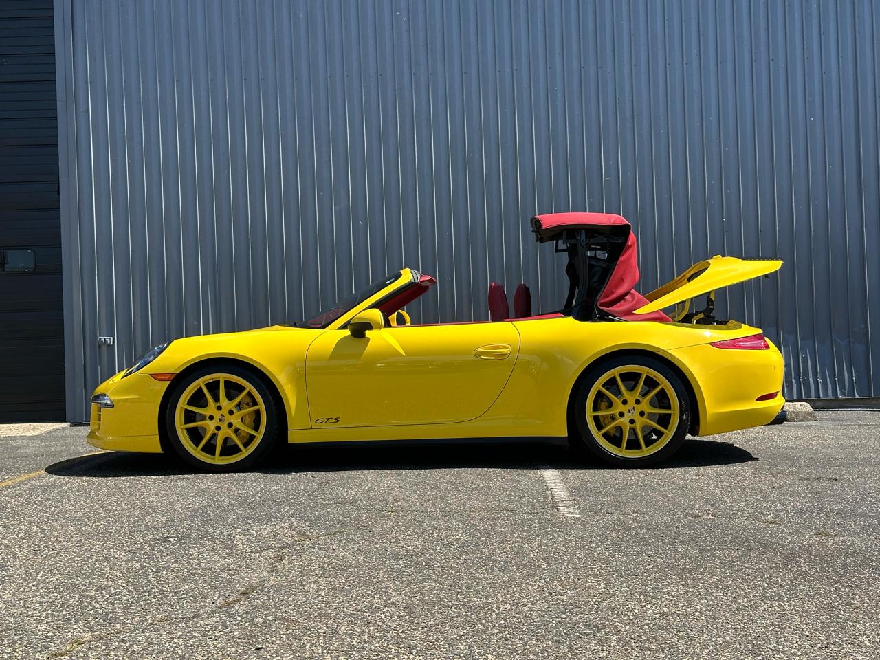 Porsche 911 2dr Cabriolet Carrera 4 GTS 2016