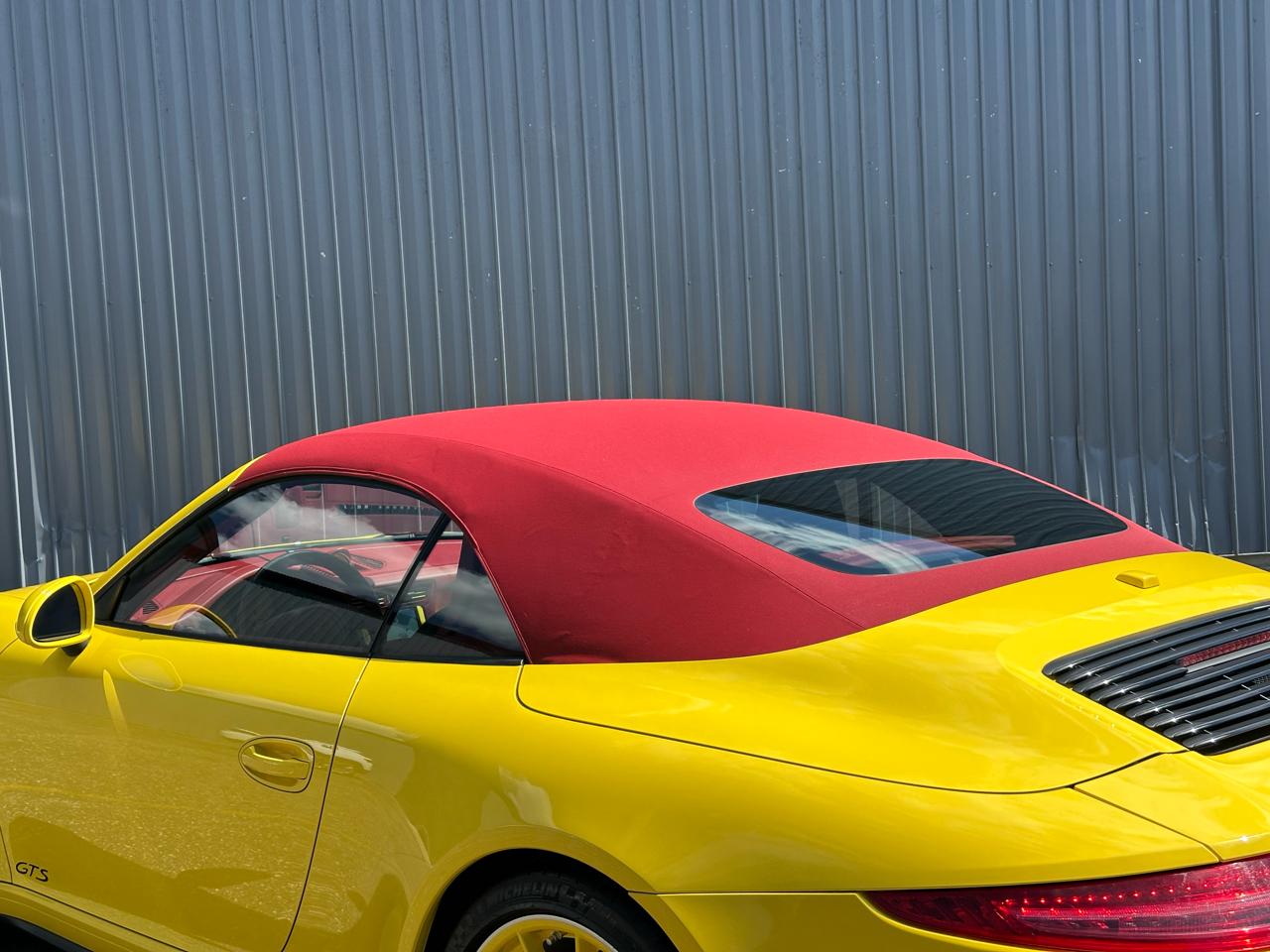 Porsche 911 2dr Cabriolet Carrera 4 GTS 2016