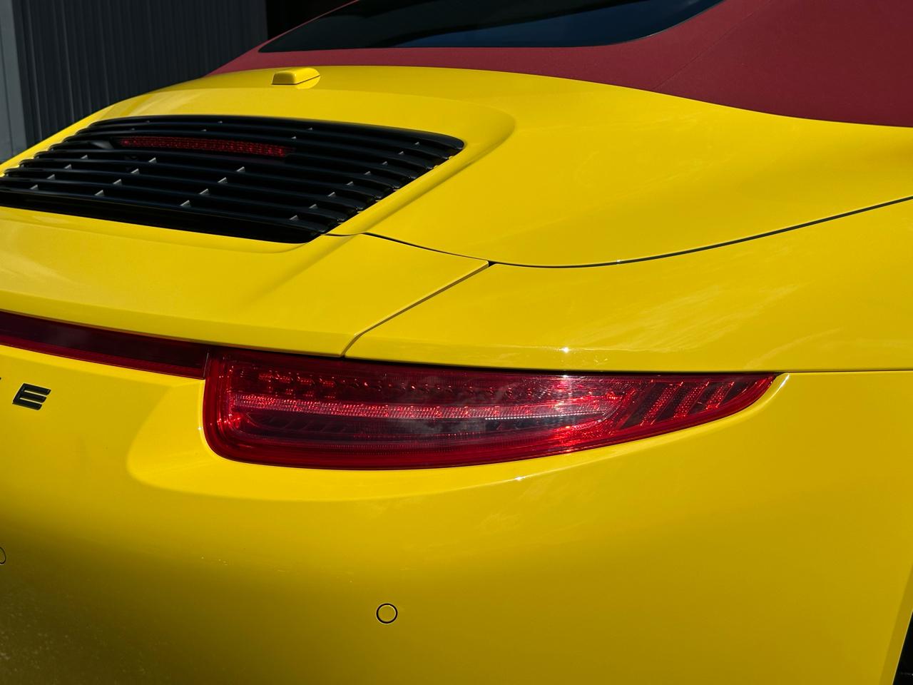 Porsche 911 2dr Cabriolet Carrera 4 GTS 2016