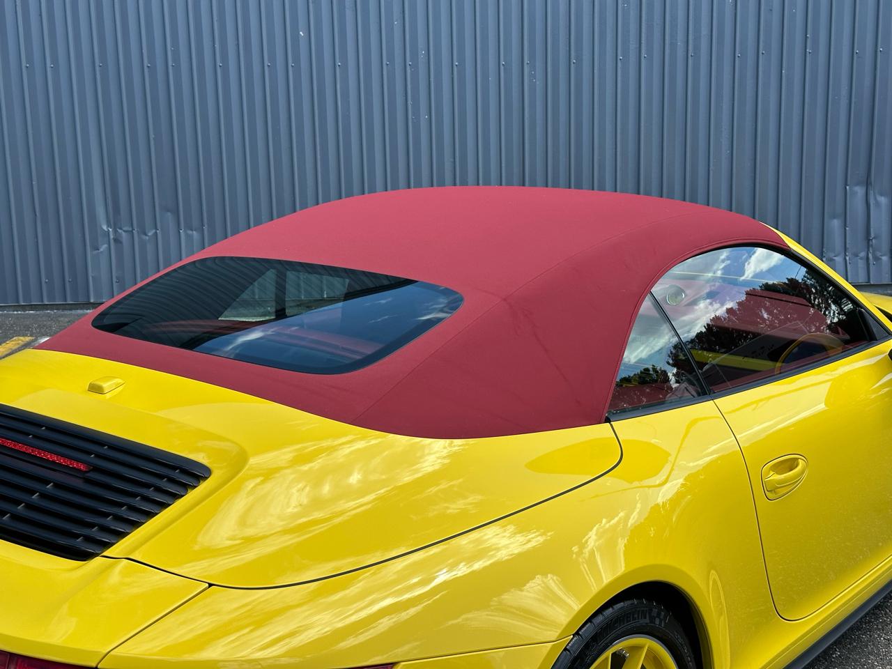 Porsche 911 2dr Cabriolet Carrera 4 GTS 2016