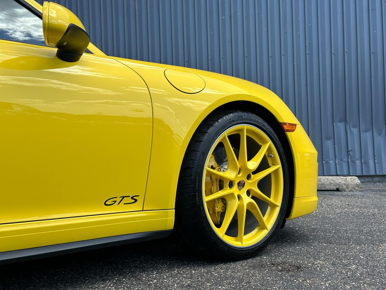 Porsche 911 2dr Cabriolet Carrera 4 GTS 2016