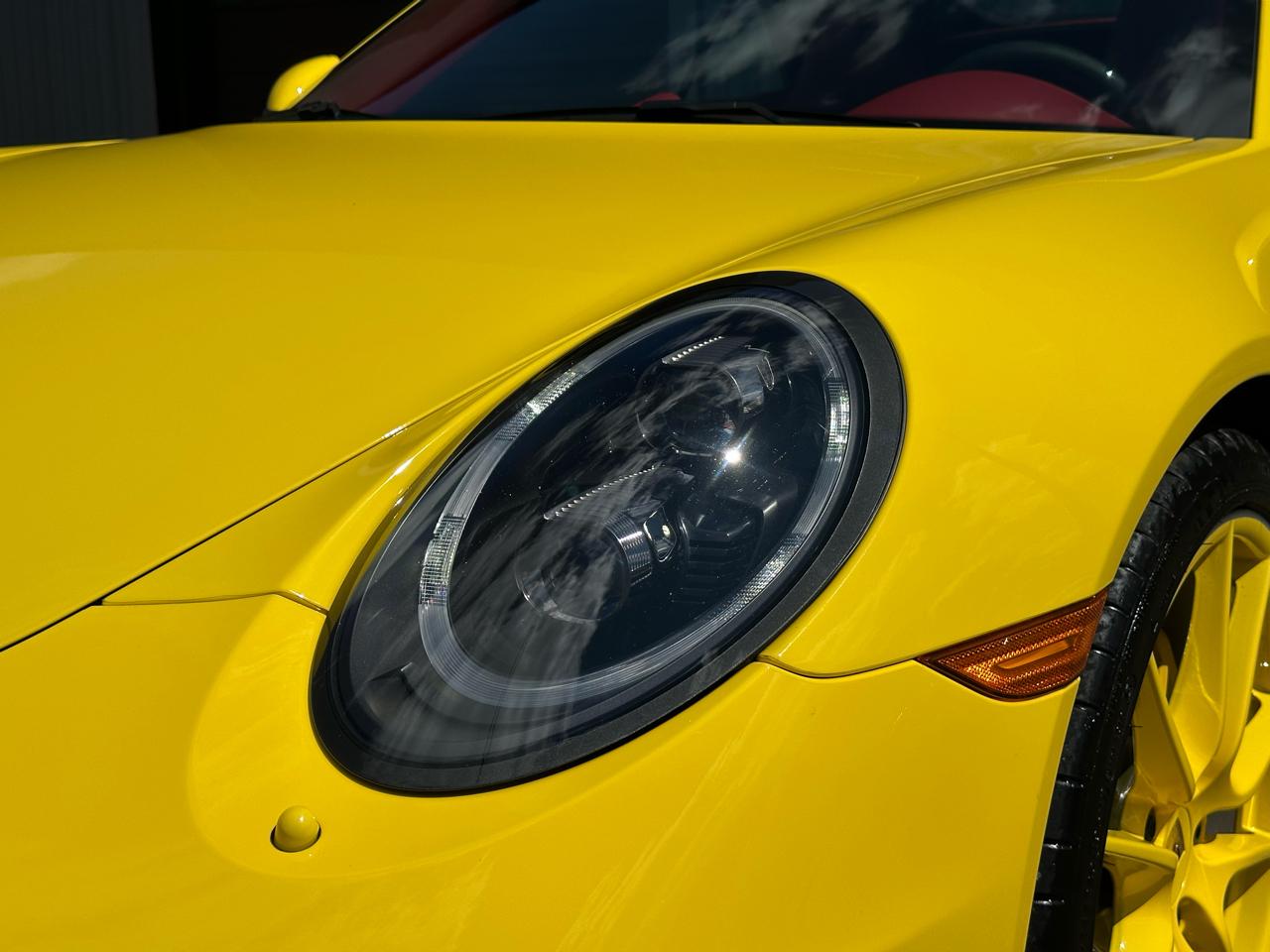 Porsche 911 2dr Cabriolet Carrera 4 GTS 2016