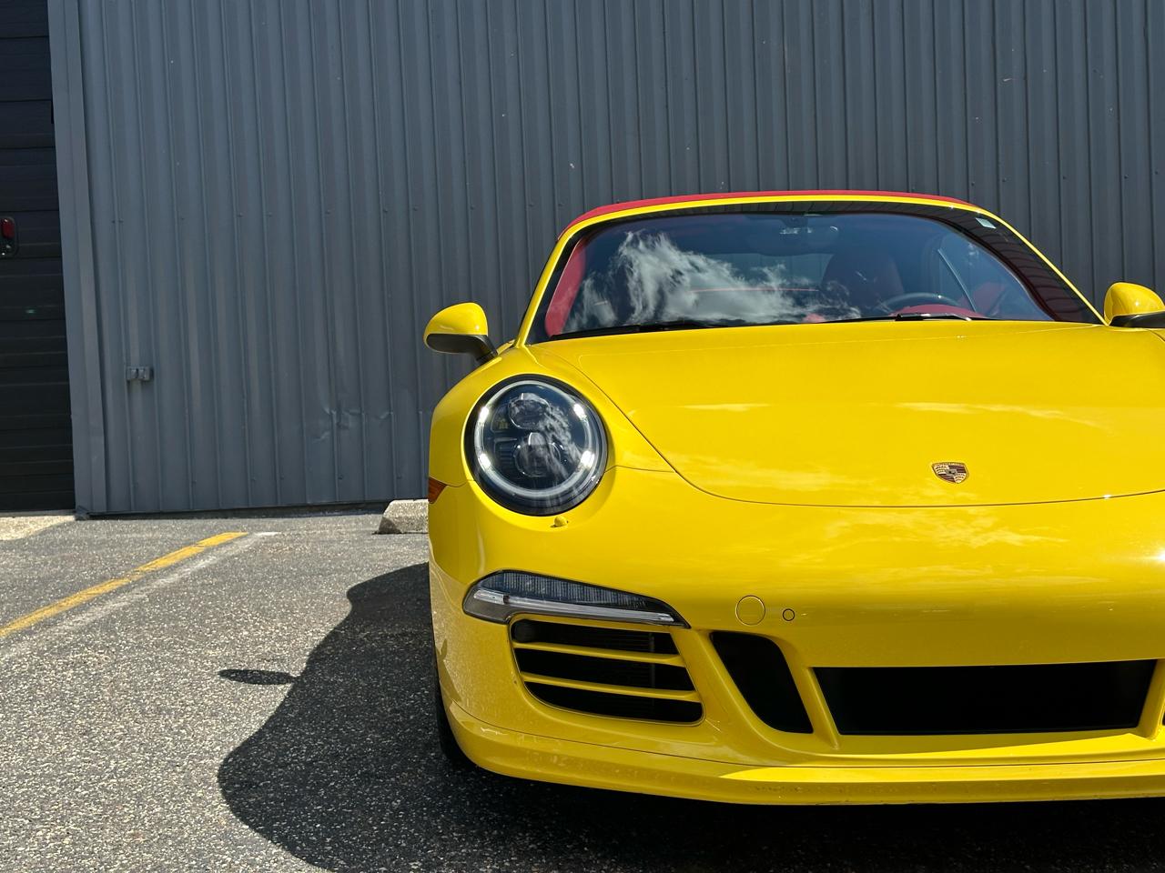 Porsche 911 2dr Cabriolet Carrera 4 GTS 2016
