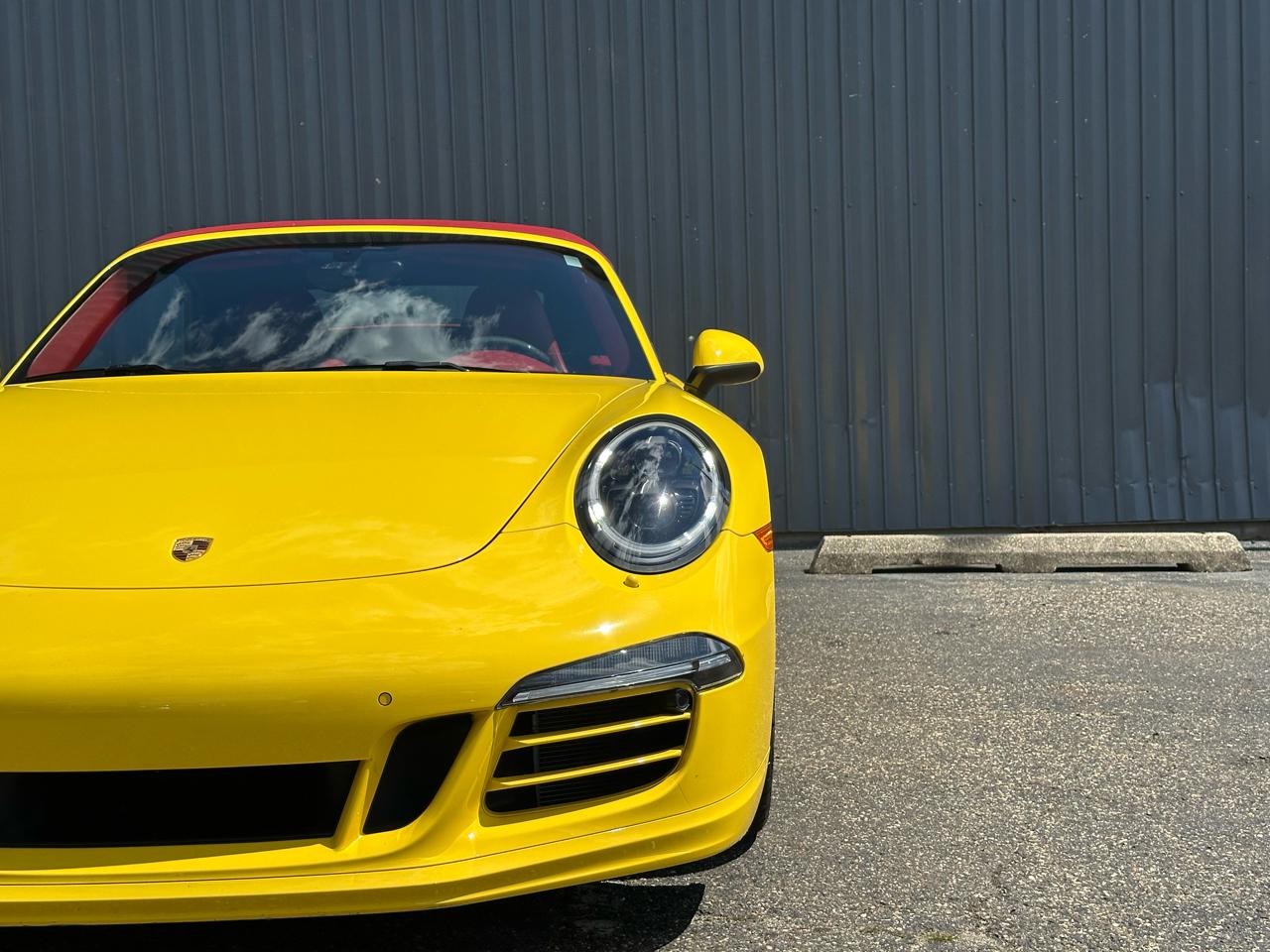 Porsche 911 2dr Cabriolet Carrera 4 GTS 2016