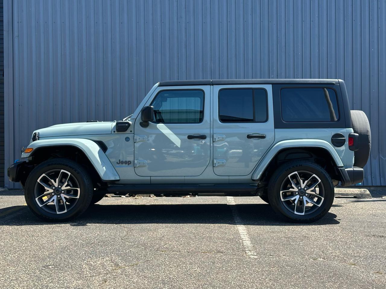 Jeep Wrangler 4xe Sport S 4x4 2024