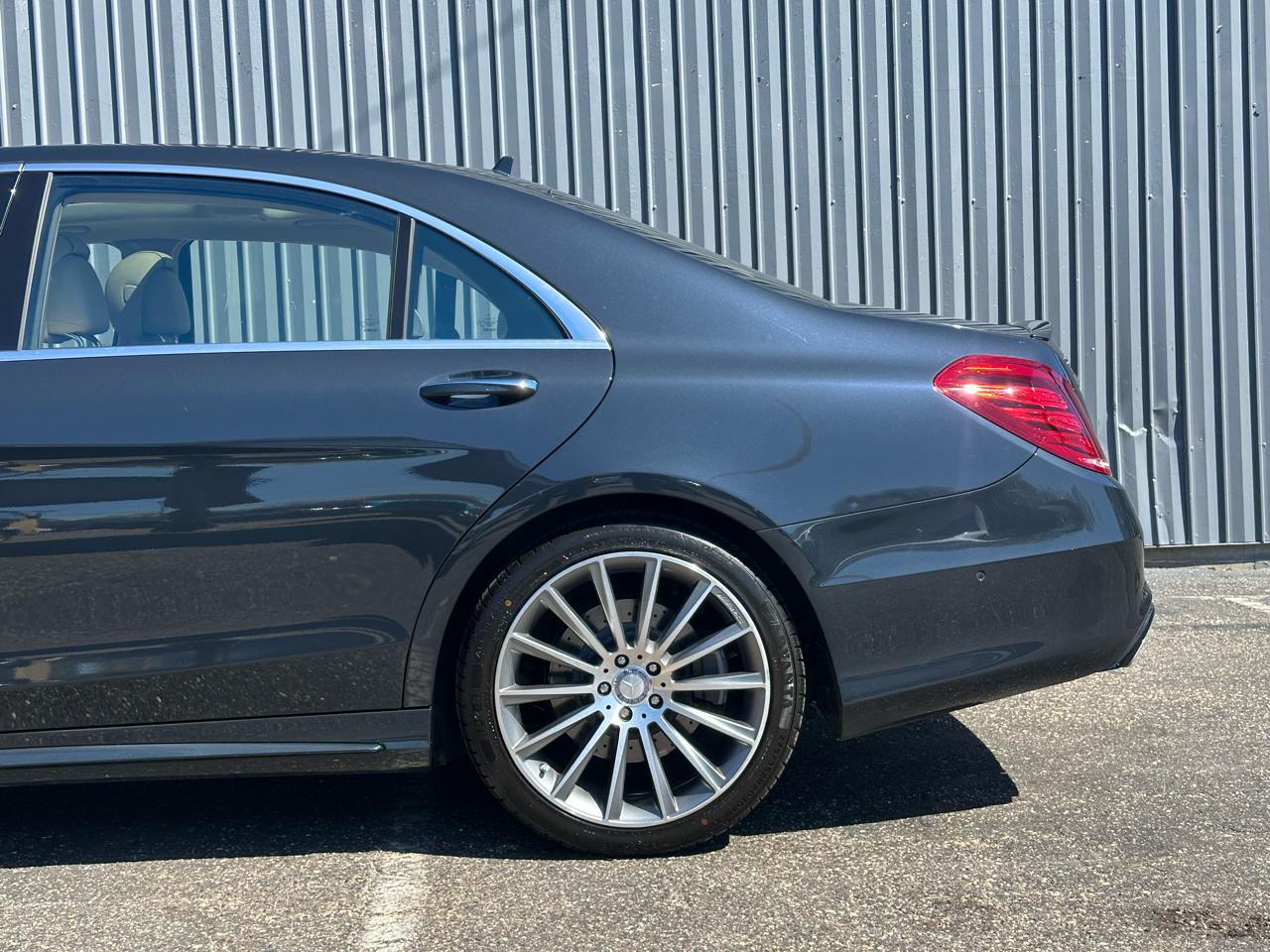 Mercedes-Benz S-Class 4dr Sdn S 550 4MATIC 2015