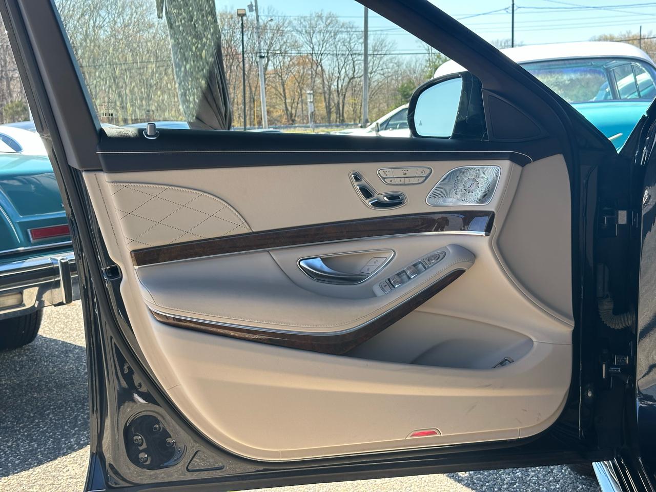 Mercedes-Benz S-Class 4dr Sdn S 550 4MATIC 2015