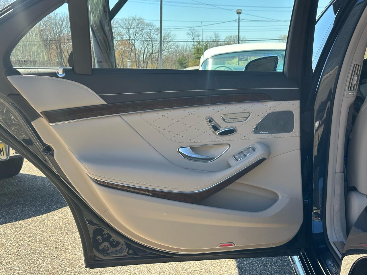 Mercedes-Benz S-Class 4dr Sdn S 550 4MATIC 2015