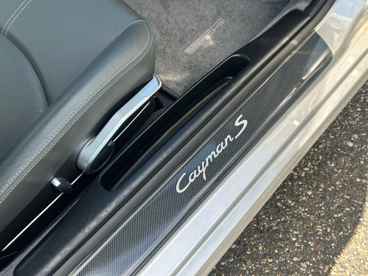 Porsche Cayman 2dr Cpe S 2006