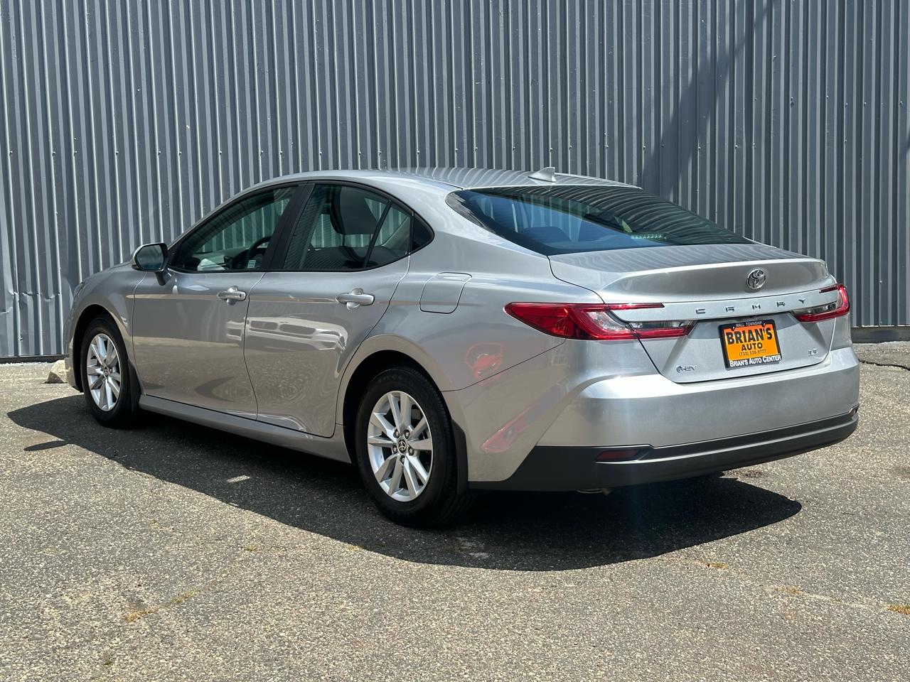Toyota Camry XLE (Natl) 2025