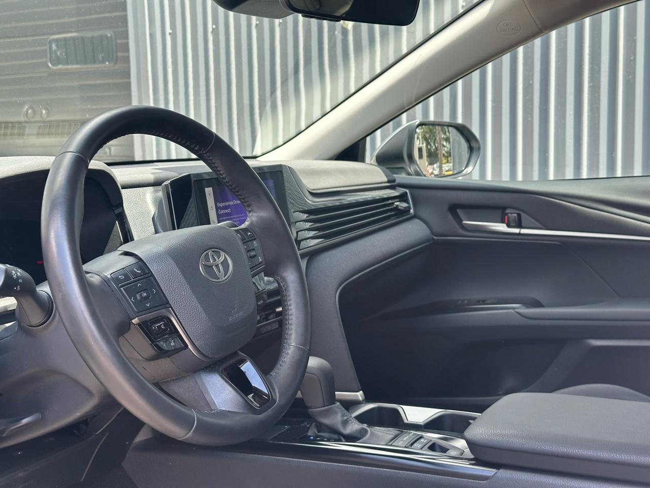 Toyota Camry XLE (Natl) 2025