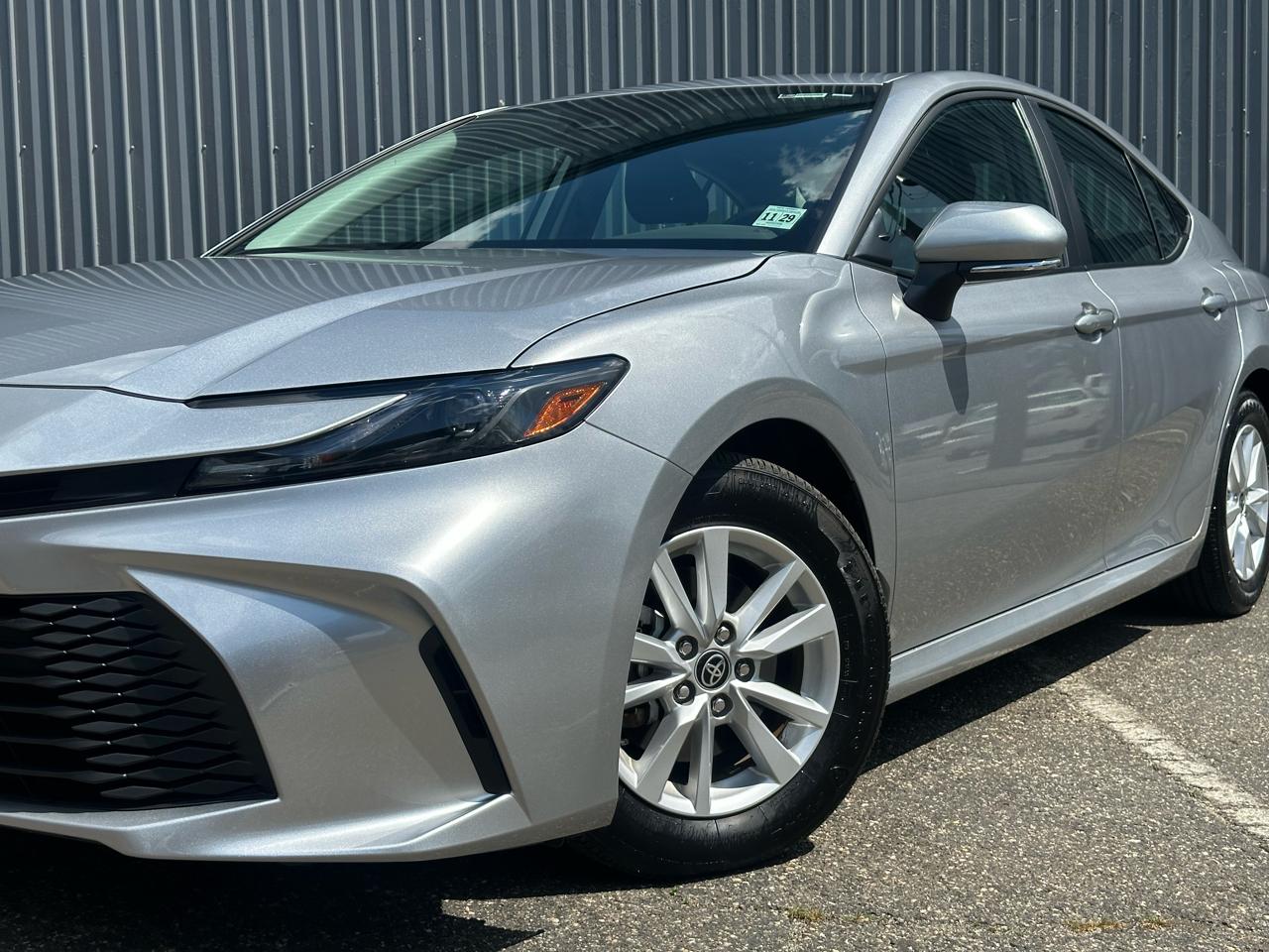 Toyota Camry XLE (Natl) 2025