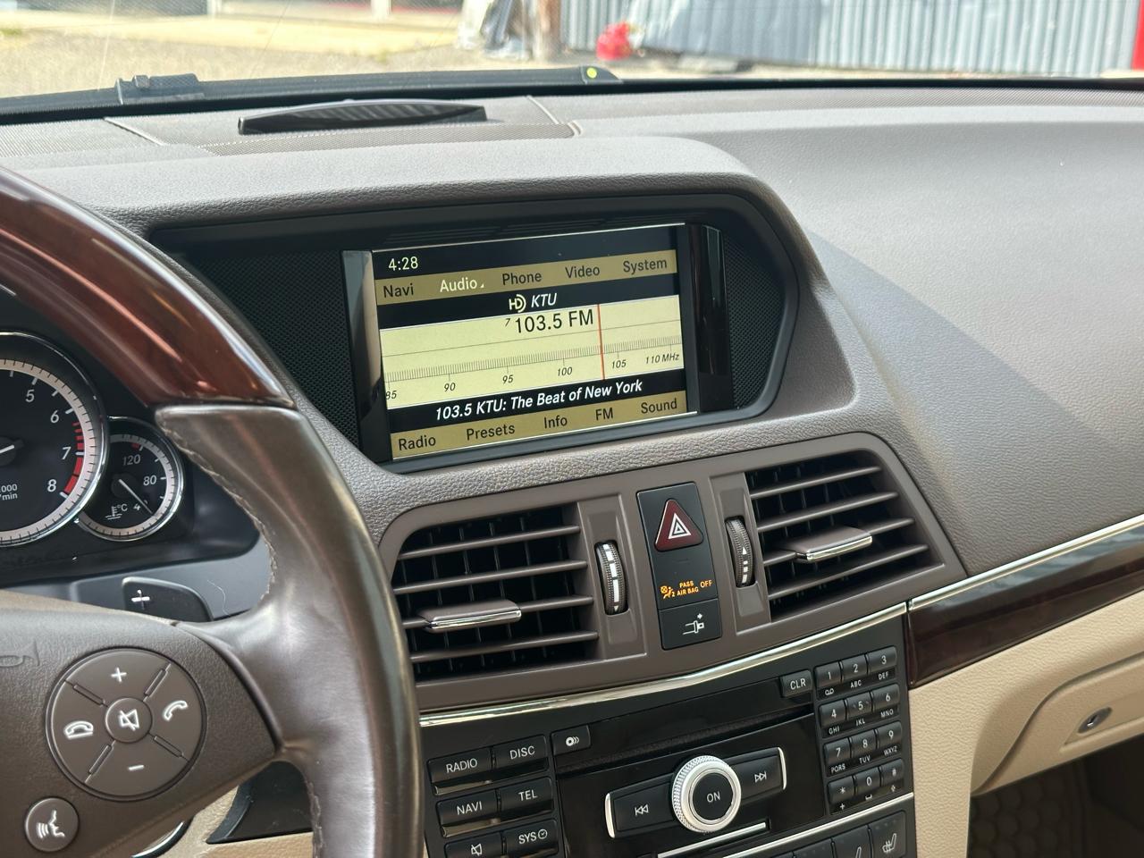 Mercedes-Benz E-Class 2dr Cabriolet E 550 RWD 2011