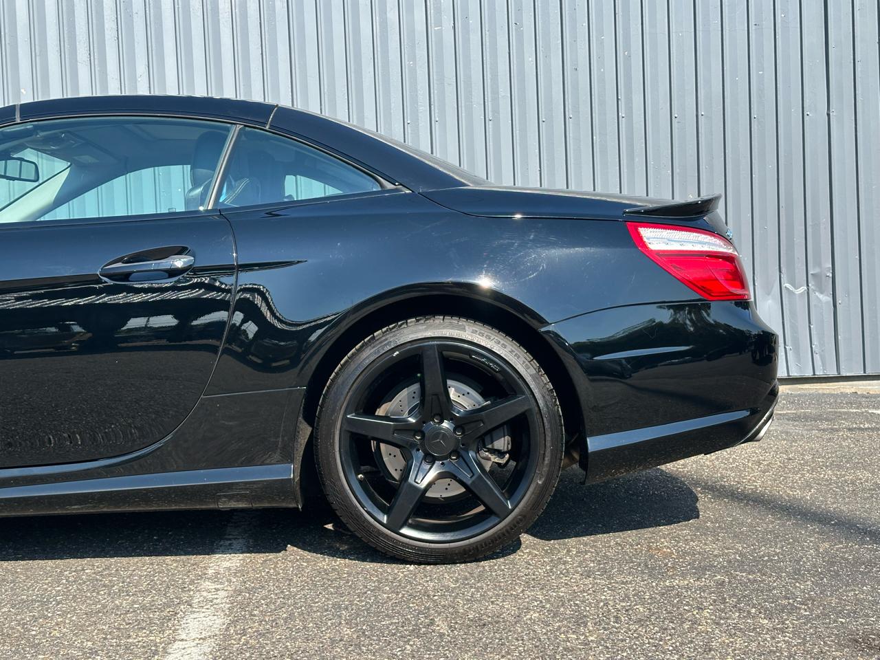 Mercedes-Benz SL-Class 2dr Roadster SL 550 2013