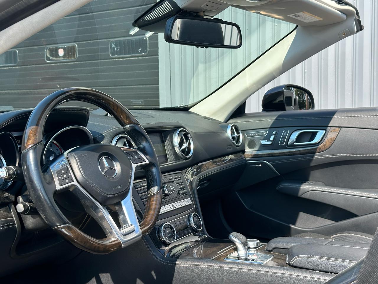 Mercedes-Benz SL-Class 2dr Roadster SL 550 2013