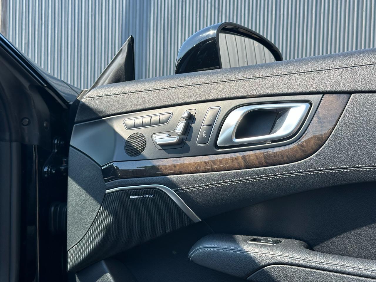 Mercedes-Benz SL-Class 2dr Roadster SL 550 2013