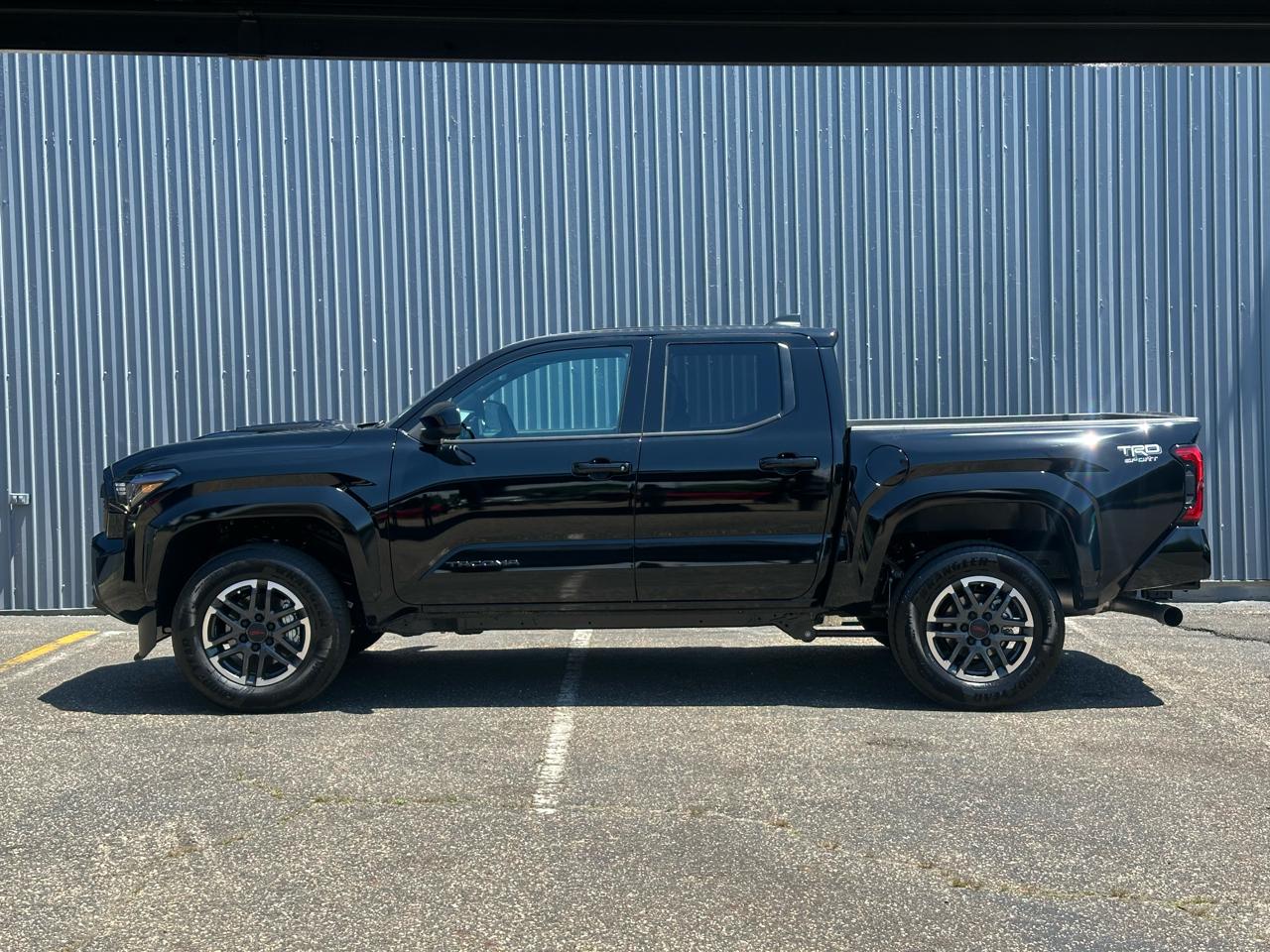 Toyota Tacoma 4WD TRD Off Road Double Cab 5' Bed AT (Natl) 2026