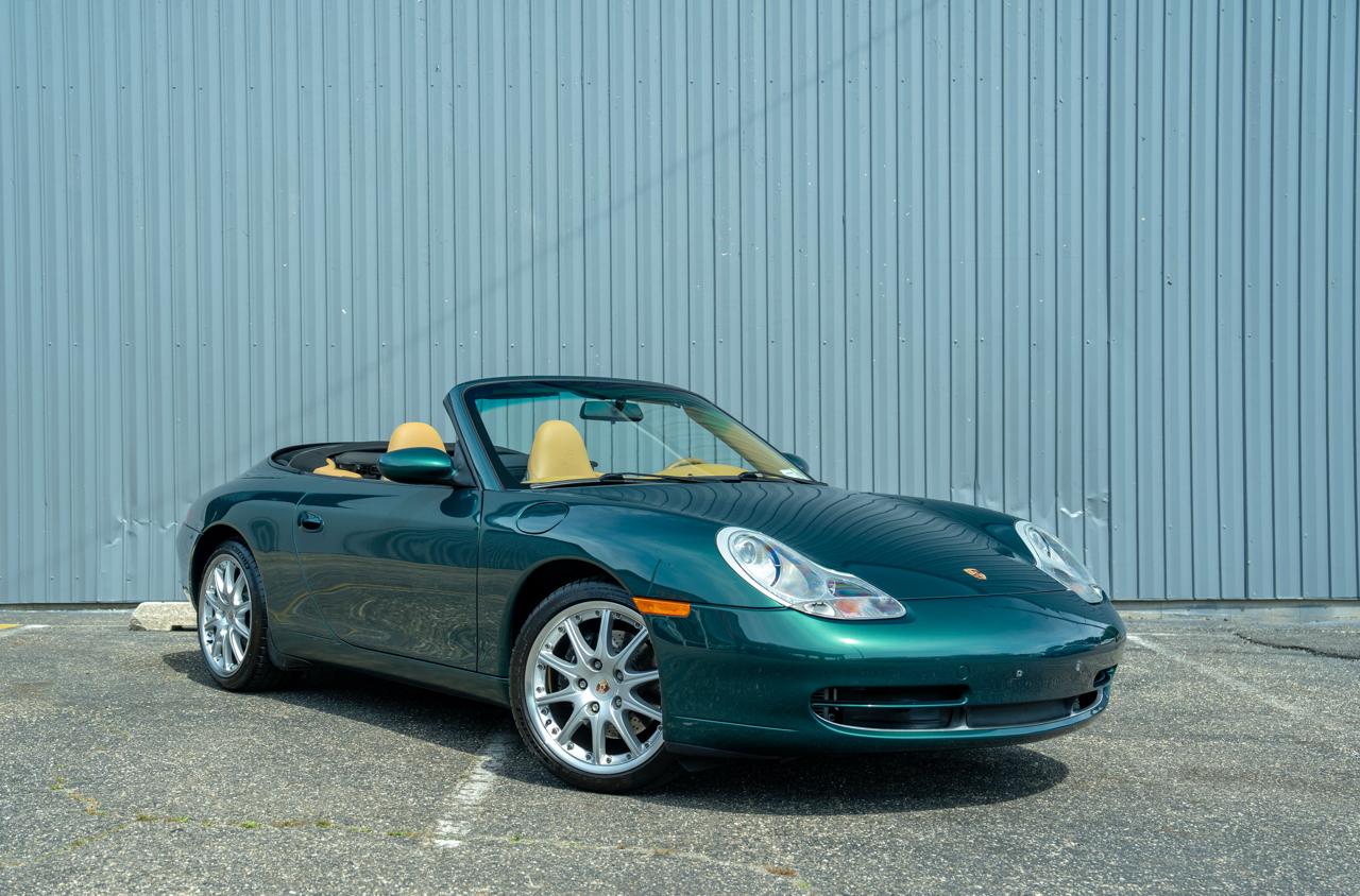Porsche 911 Carrera 2dr Carrera Cabriolet 6-Spd Manual 2001