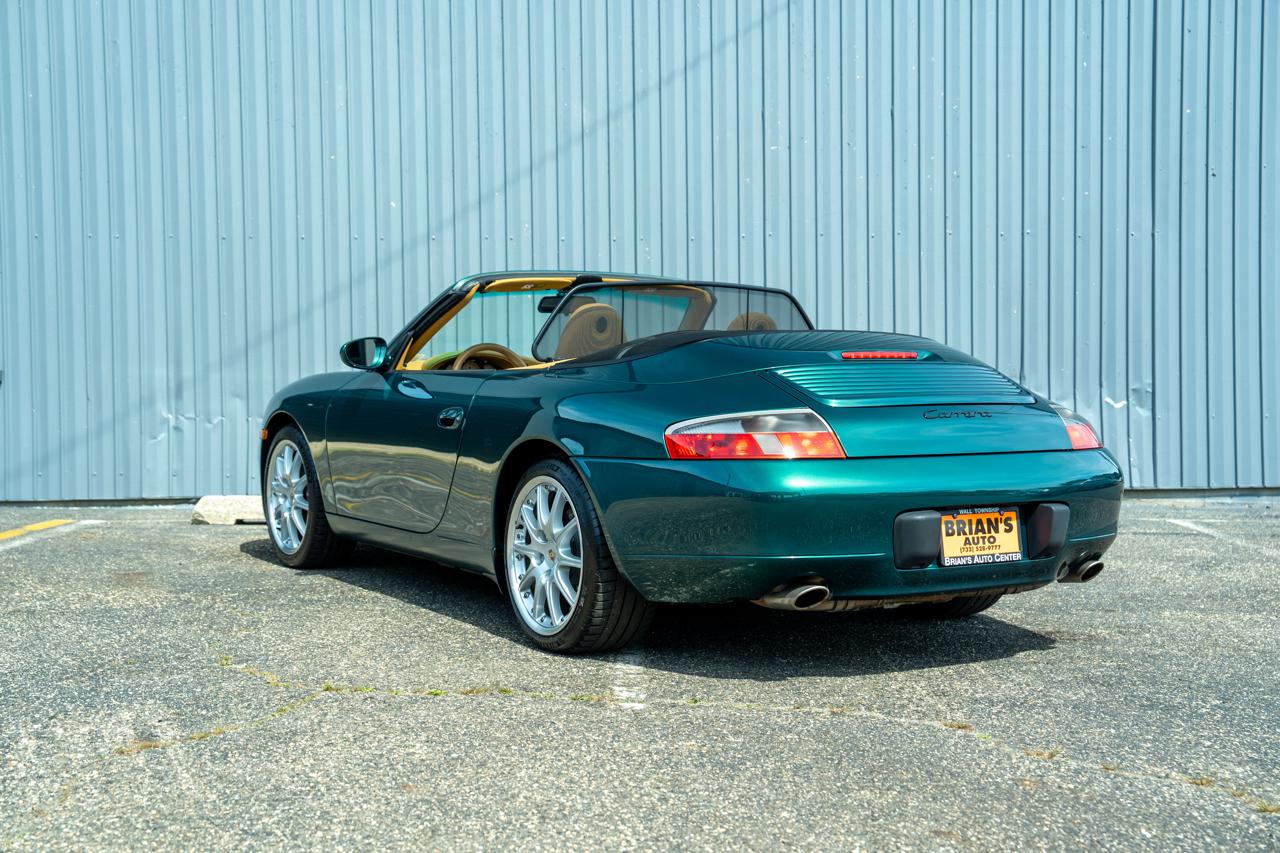 Porsche 911 Carrera 2dr Carrera Cabriolet 6-Spd Manual 2001