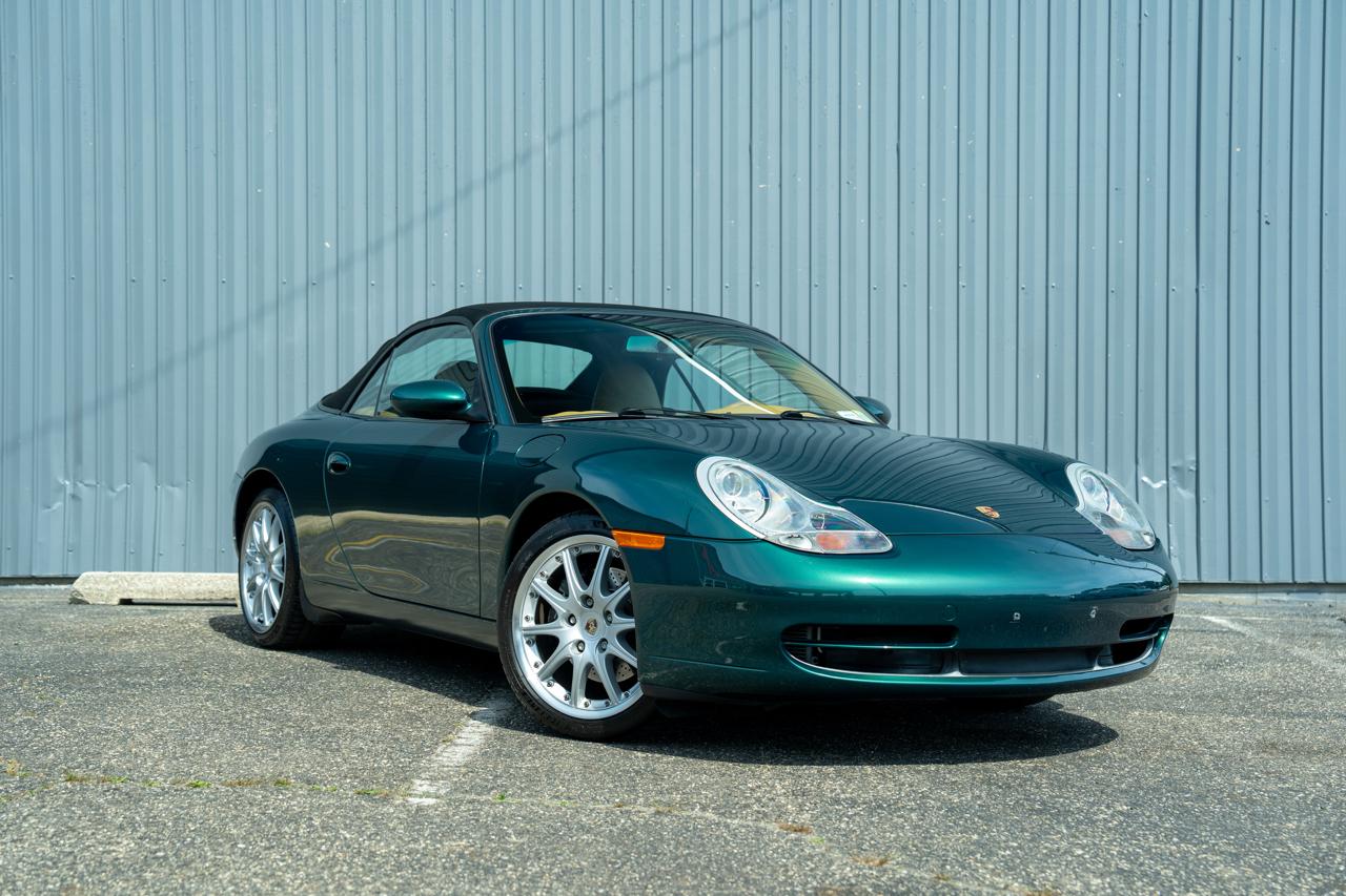 Porsche 911 Carrera 2dr Carrera Cabriolet 6-Spd Manual 2001