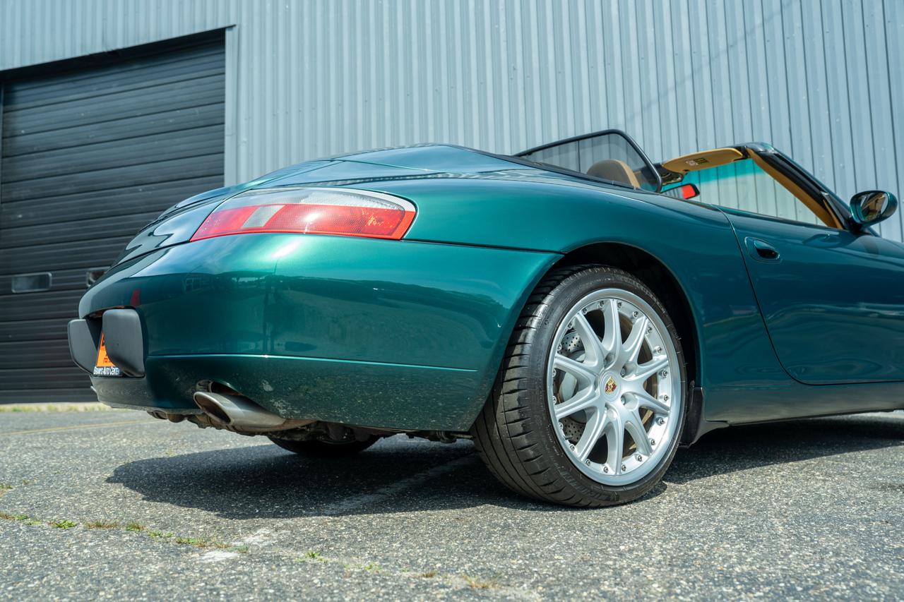 Porsche 911 Carrera 2dr Carrera Cabriolet 6-Spd Manual 2001