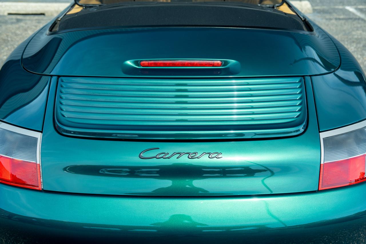 Porsche 911 Carrera 2dr Carrera Cabriolet 6-Spd Manual 2001