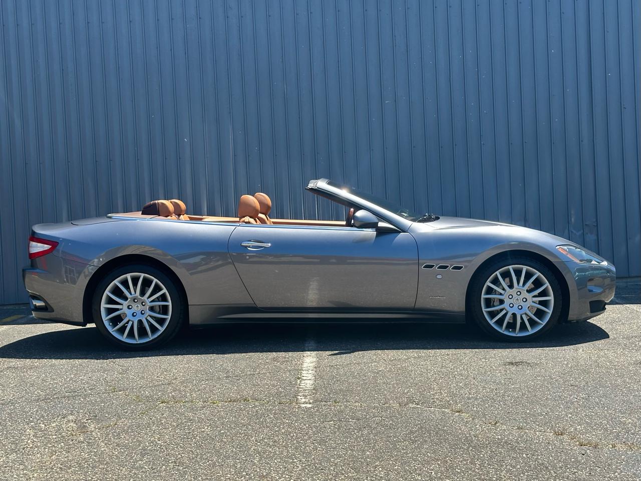 Maserati GranTurismo Convertible 2dr Conv GranTurismo 2011