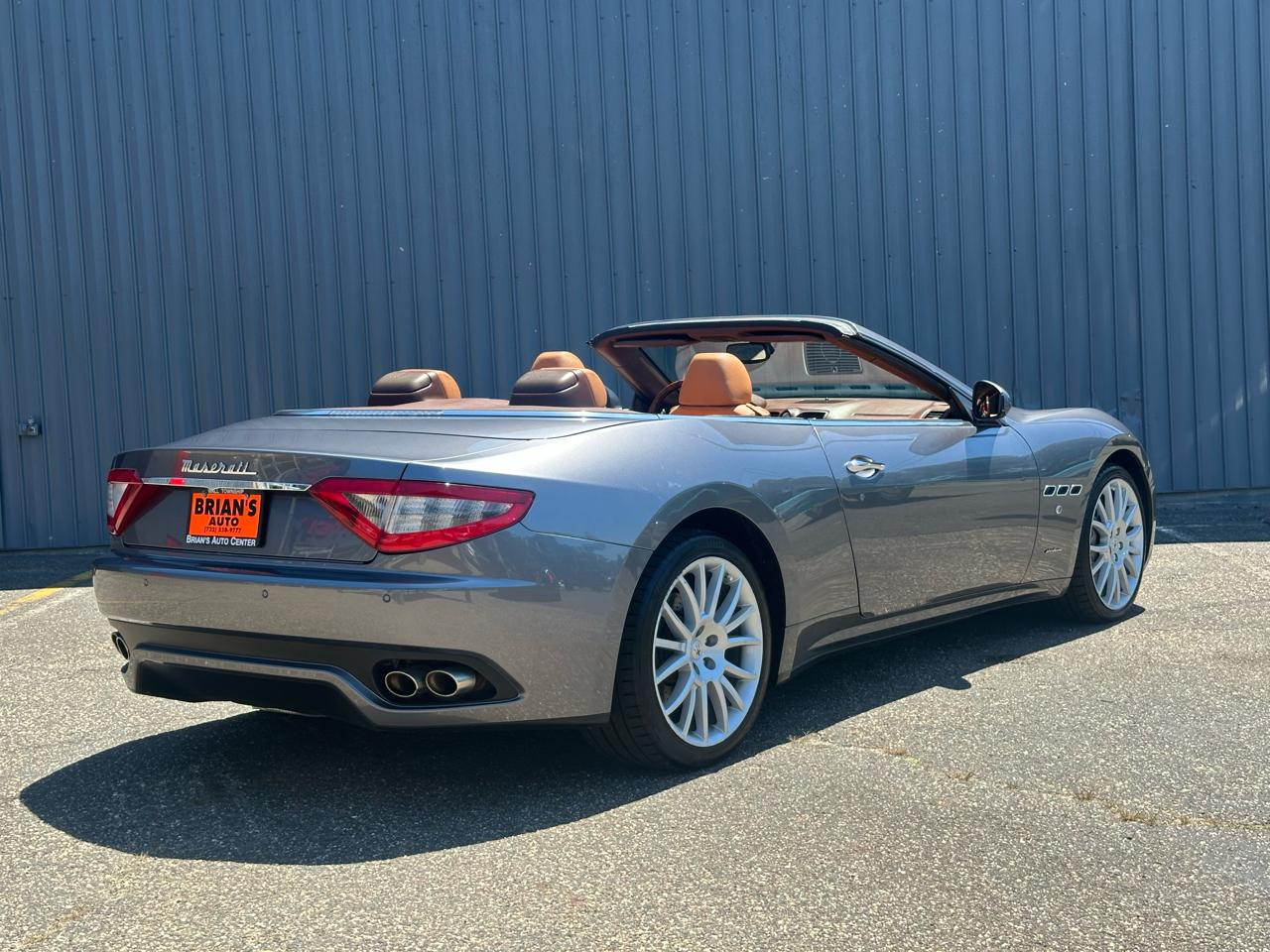 Maserati GranTurismo Convertible 2dr Conv GranTurismo 2011