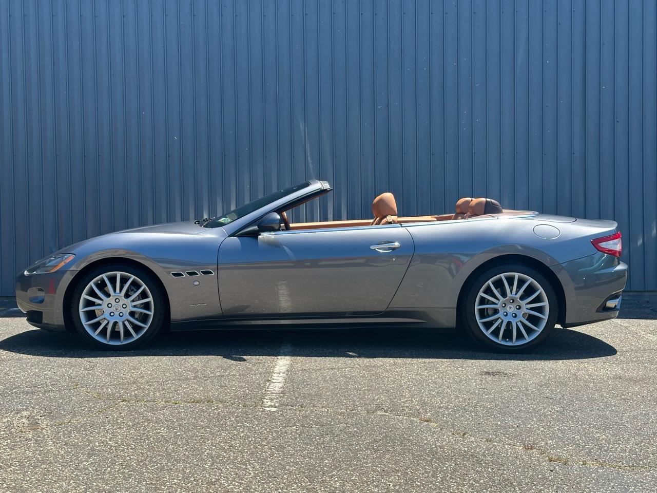 Maserati GranTurismo Convertible 2dr Conv GranTurismo 2011