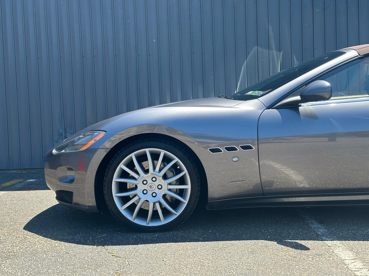 Maserati GranTurismo Convertible 2dr Conv GranTurismo 2011