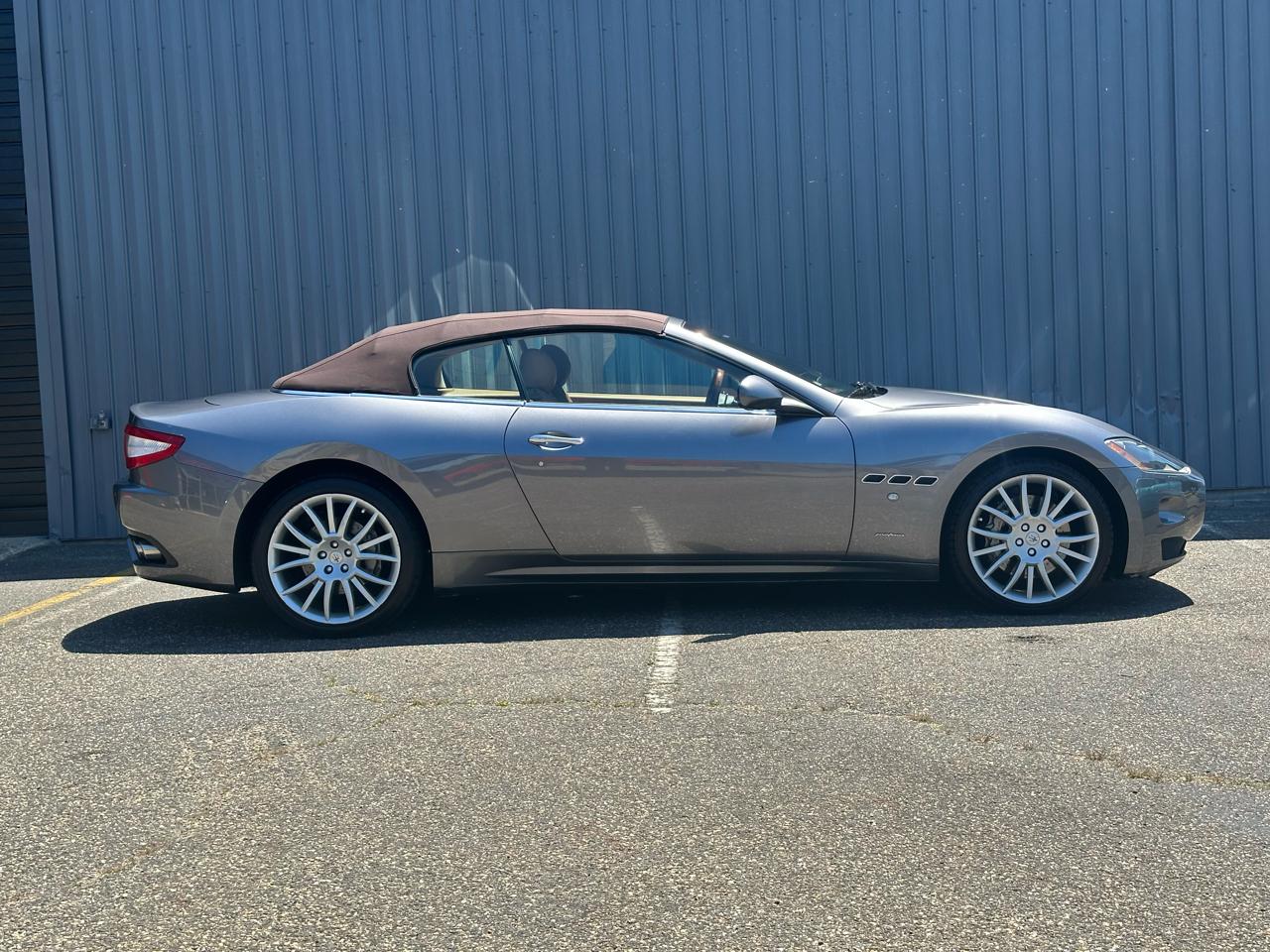 Maserati GranTurismo Convertible 2dr Conv GranTurismo 2011