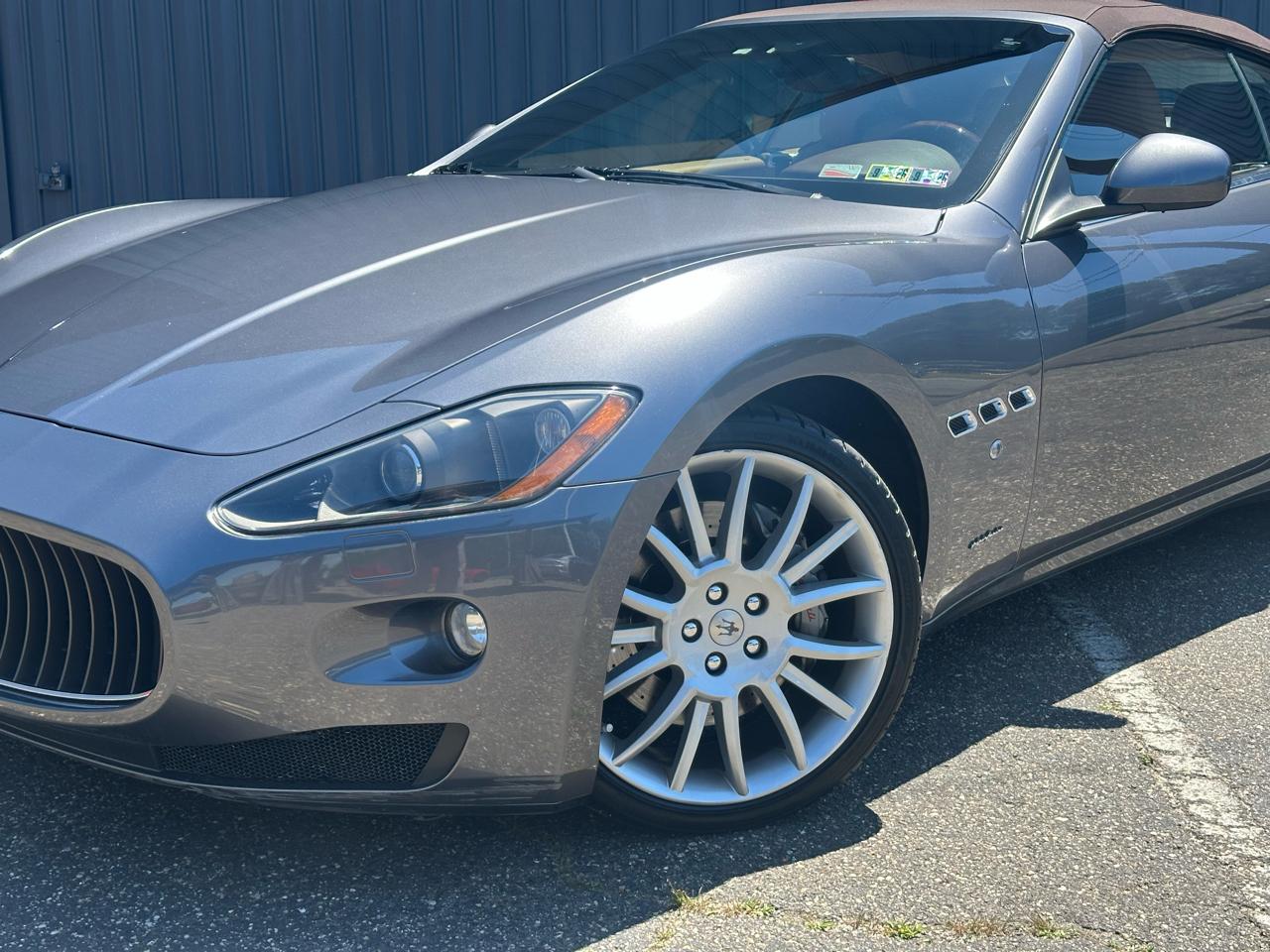 Maserati GranTurismo Convertible 2dr Conv GranTurismo 2011