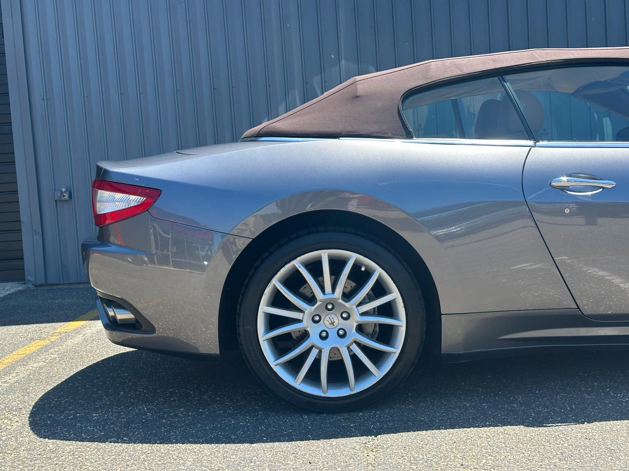 Maserati GranTurismo Convertible 2dr Conv GranTurismo 2011
