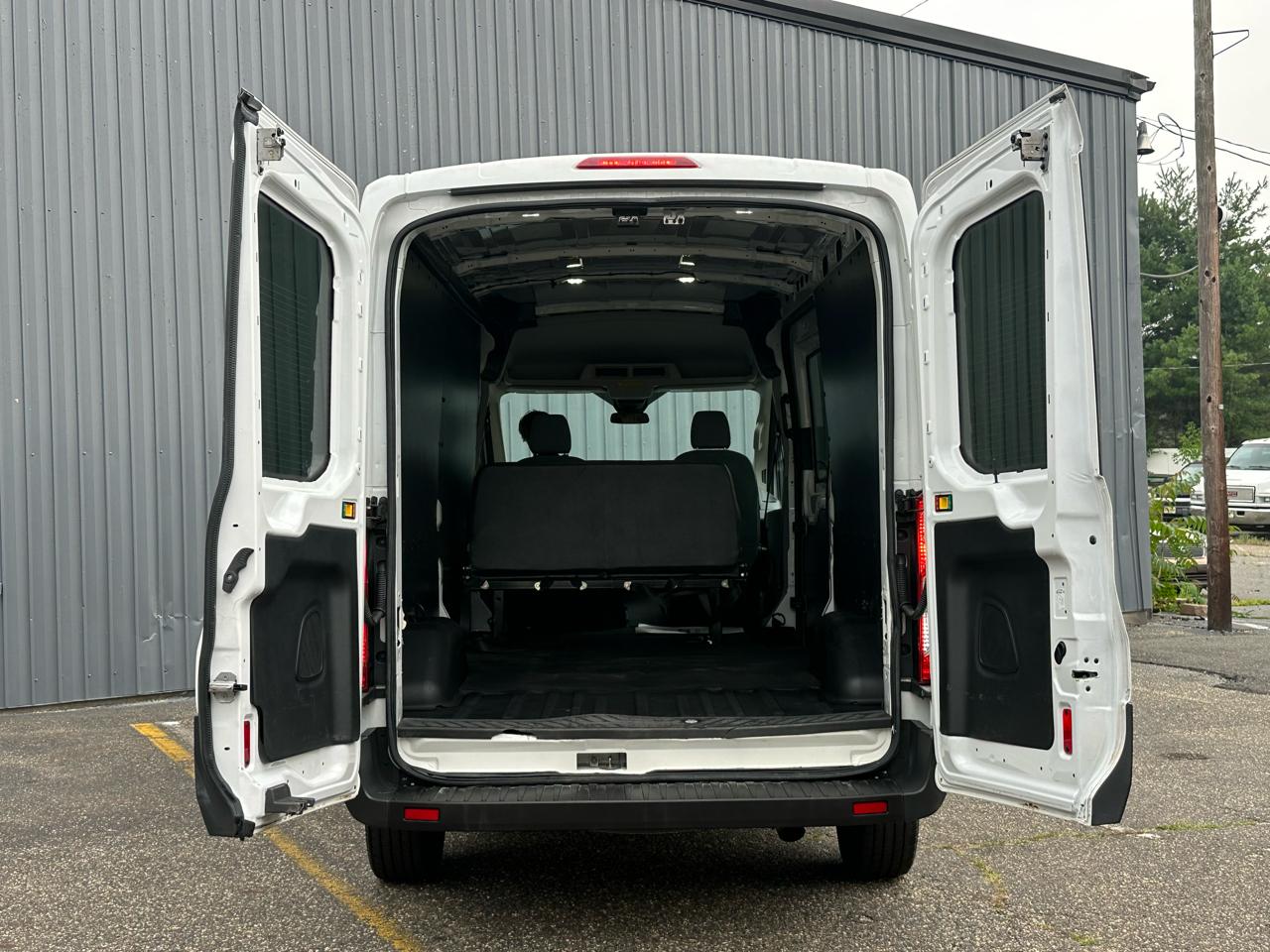 Ford Transit Cargo Van T-250 148" Med Rf 9000 GVWR Sliding RH Dr 2016