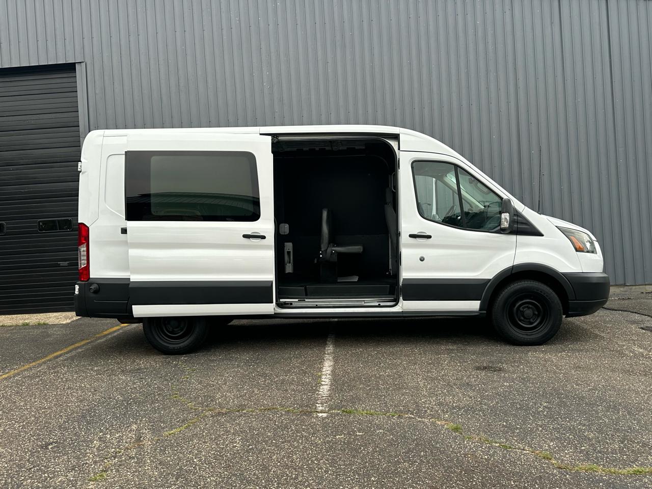 Ford Transit Cargo Van T-250 148" Med Rf 9000 GVWR Sliding RH Dr 2016