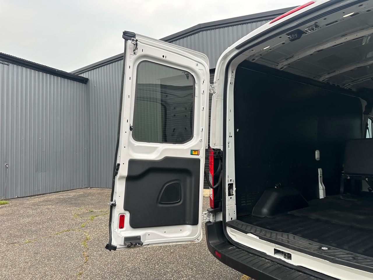 Ford Transit Cargo Van T-250 148" Med Rf 9000 GVWR Sliding RH Dr 2016