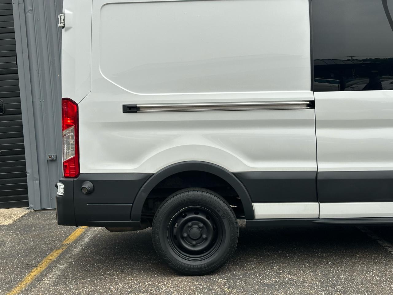 Ford Transit Cargo Van T-250 148" Med Rf 9000 GVWR Sliding RH Dr 2016