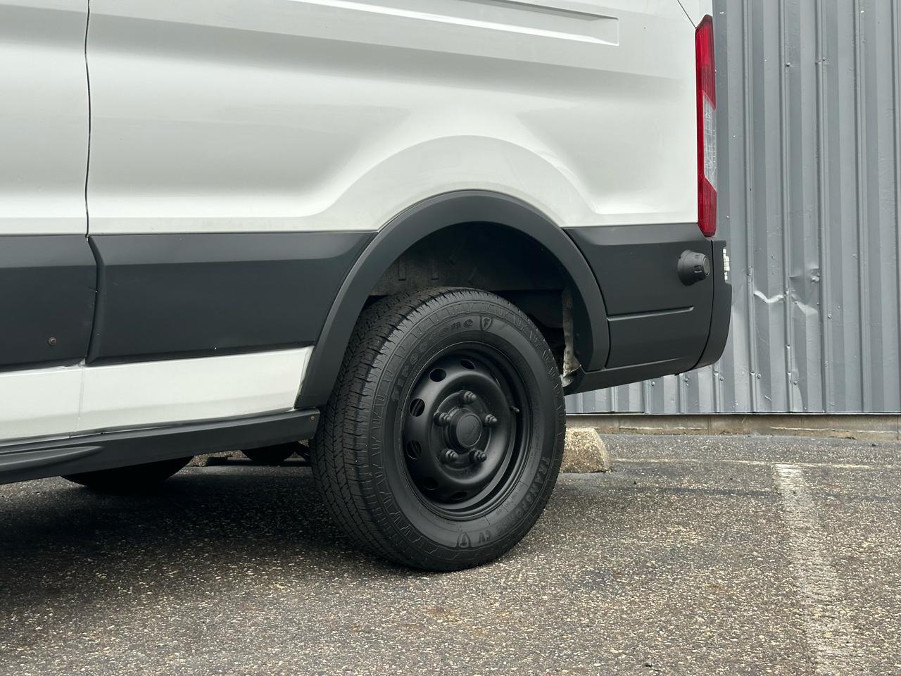 Ford Transit Cargo Van T-250 148" Med Rf 9000 GVWR Sliding RH Dr 2016