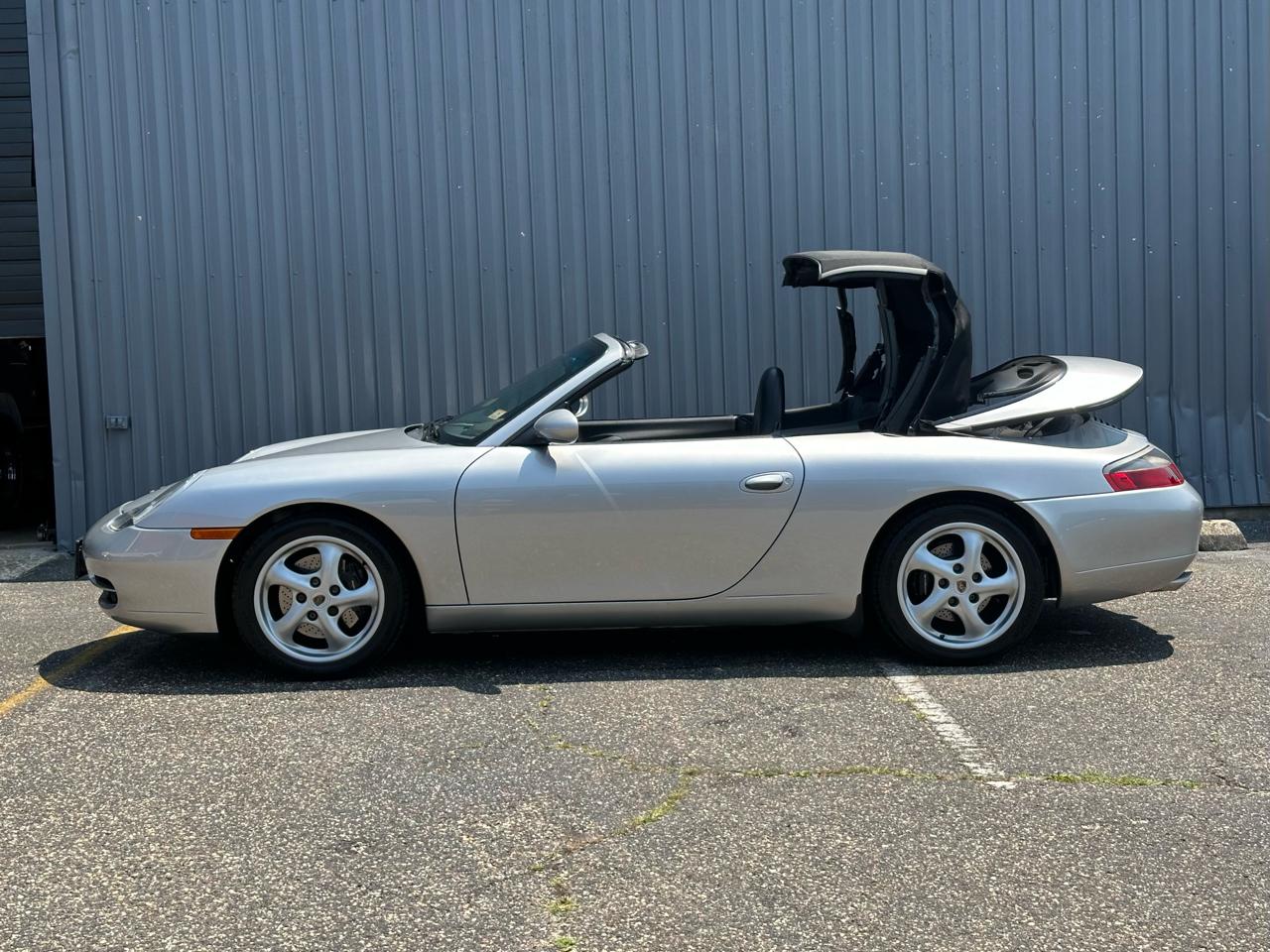 Porsche 911 Carrera 2dr Carrera Cabriolet 6-Spd Manual 1999