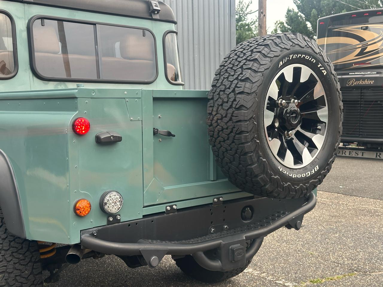 Land Rover Defender 110  1995