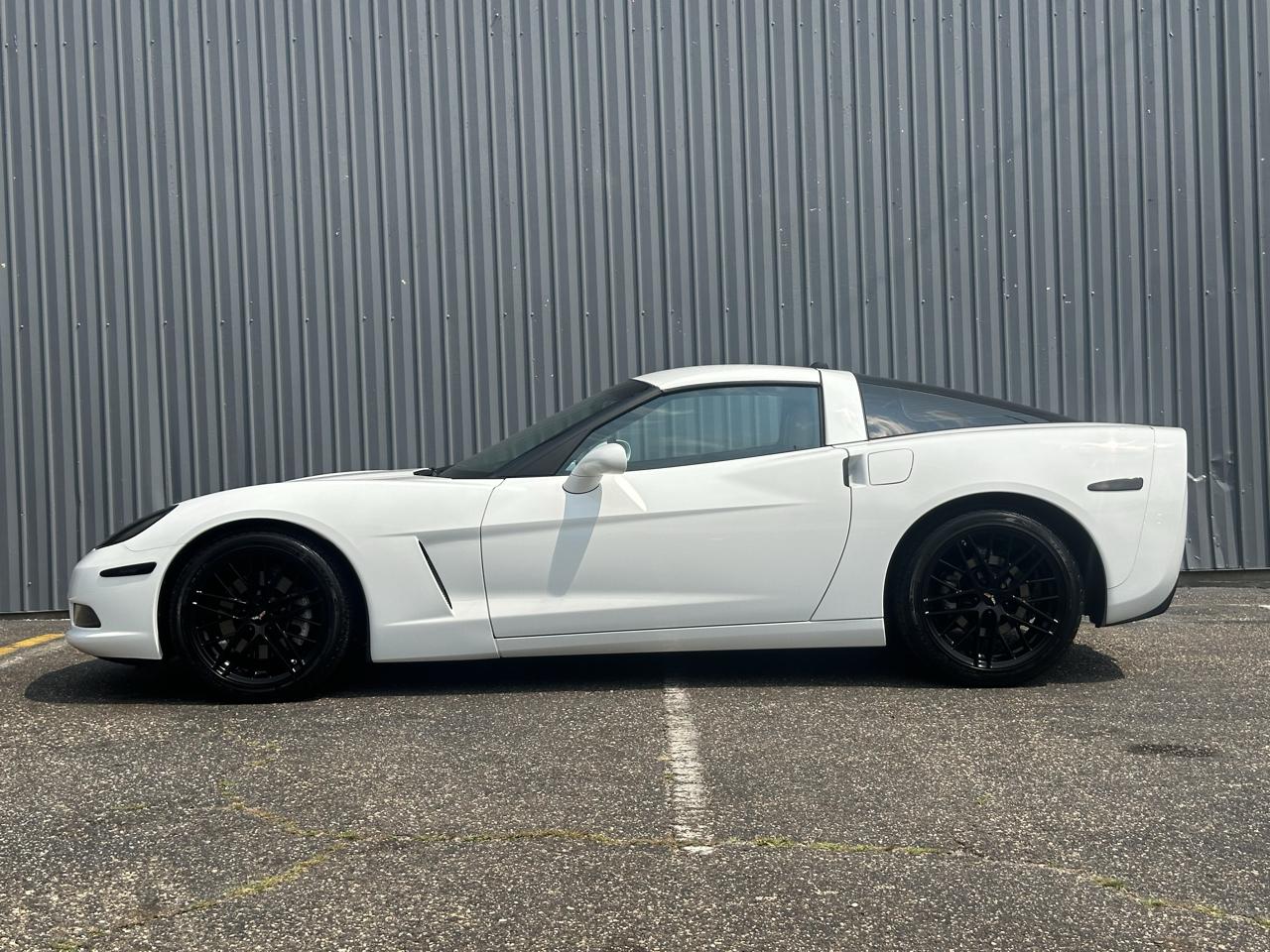 Chevrolet Corvette 2dr Cpe 2005