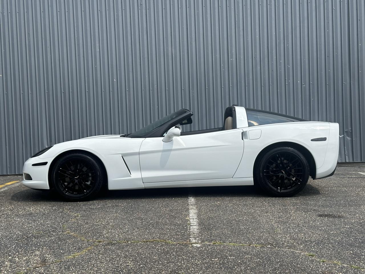 Chevrolet Corvette 2dr Cpe 2005